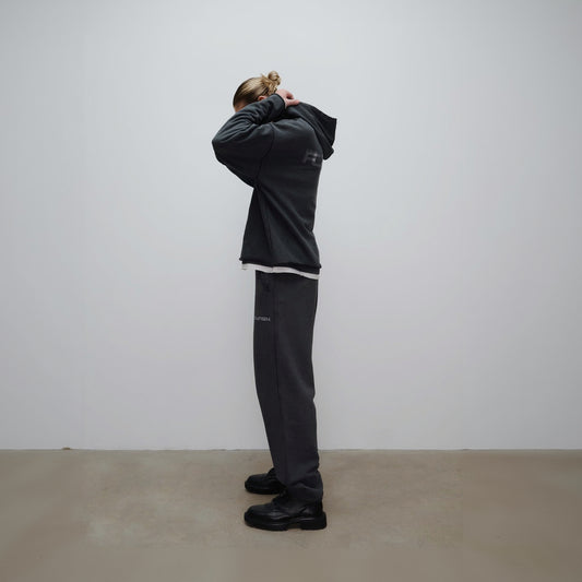 FOURTEEN ESSENTIAL TRACK PANT